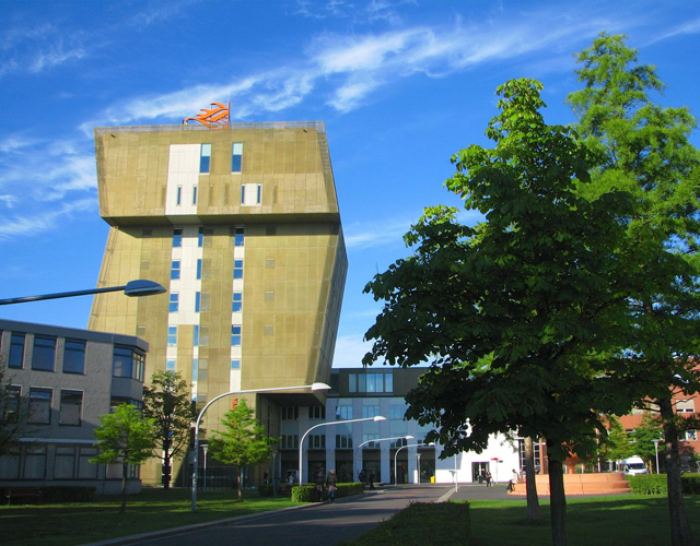 格罗宁根汉斯大学